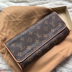 Luis Vuitton New in box pouchette twin GM ✨